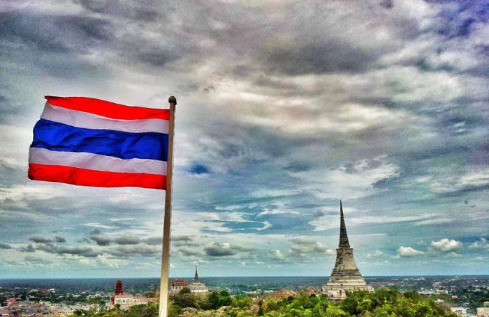 Wehende thailändische Flagge